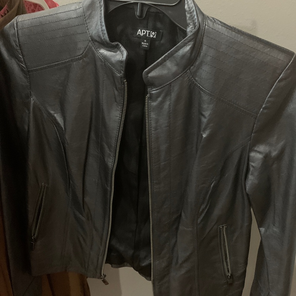100% Leather Jacket worn only a few times.